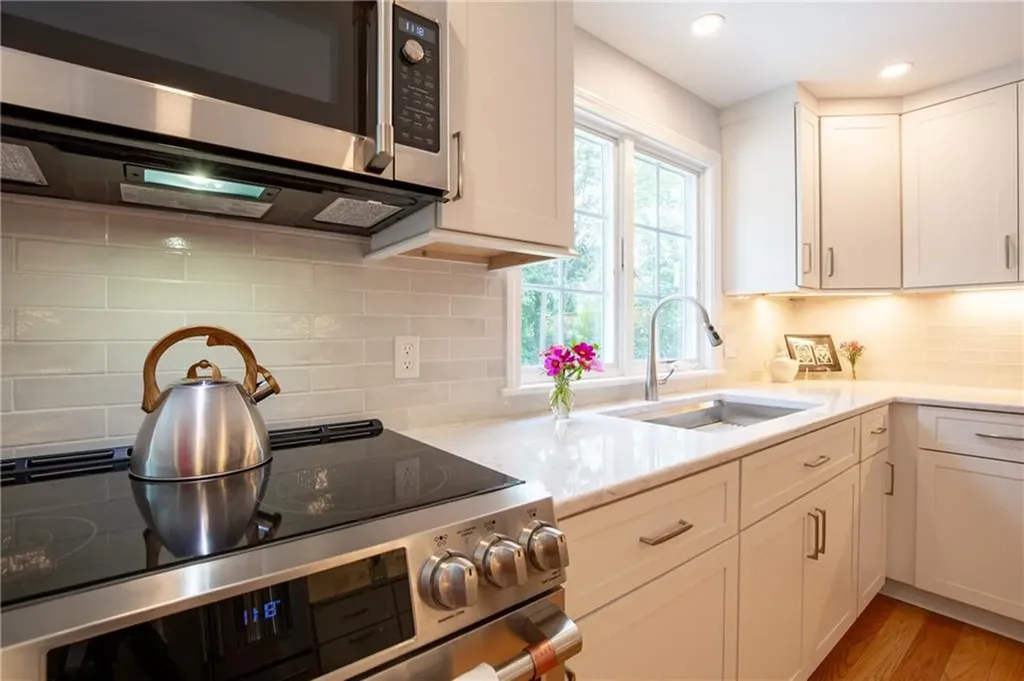 46 Harrington Avenue Portsmouth RI 02871