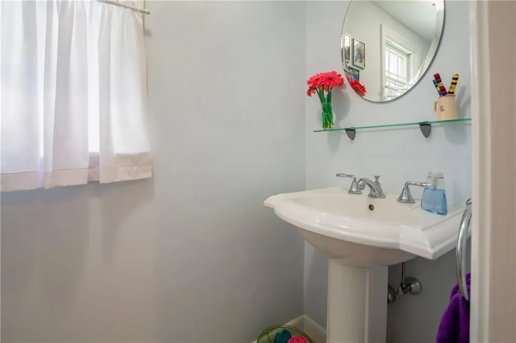 46 Harrington Avenue Portsmouth RI 02871