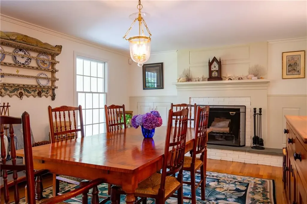 46 Harrington Avenue Portsmouth RI 02871
