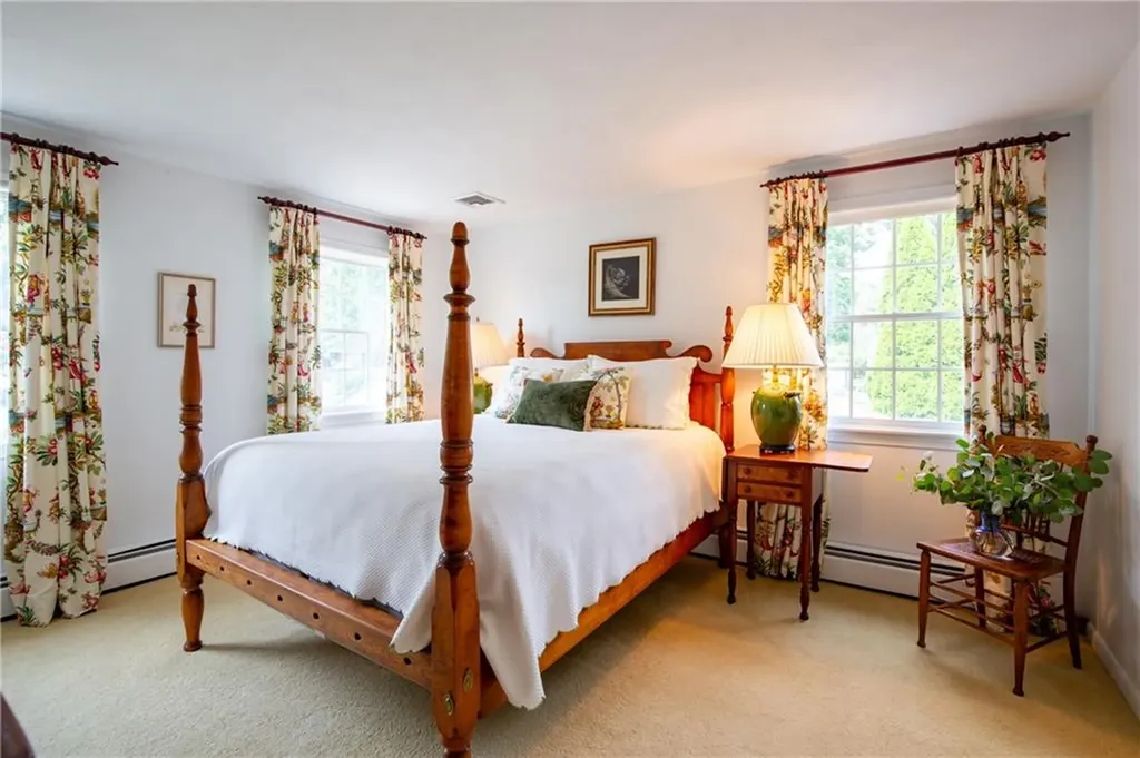 46 Harrington Avenue Portsmouth RI 02871