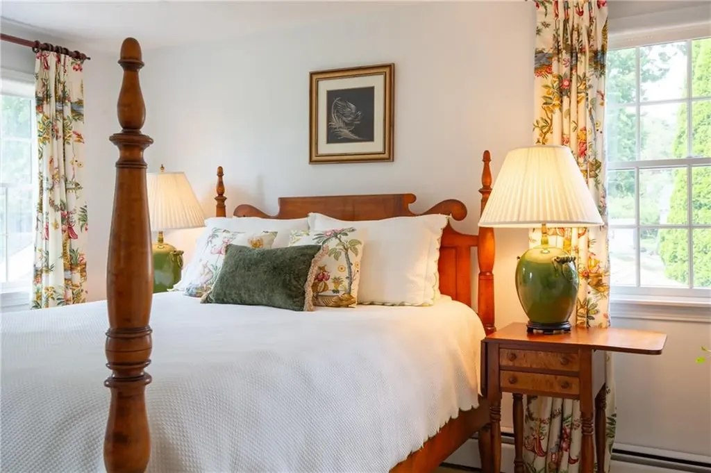 46 Harrington Avenue Portsmouth RI 02871