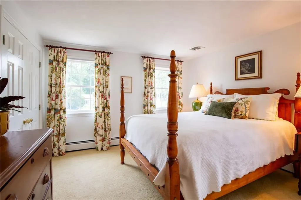 46 Harrington Avenue Portsmouth RI 02871