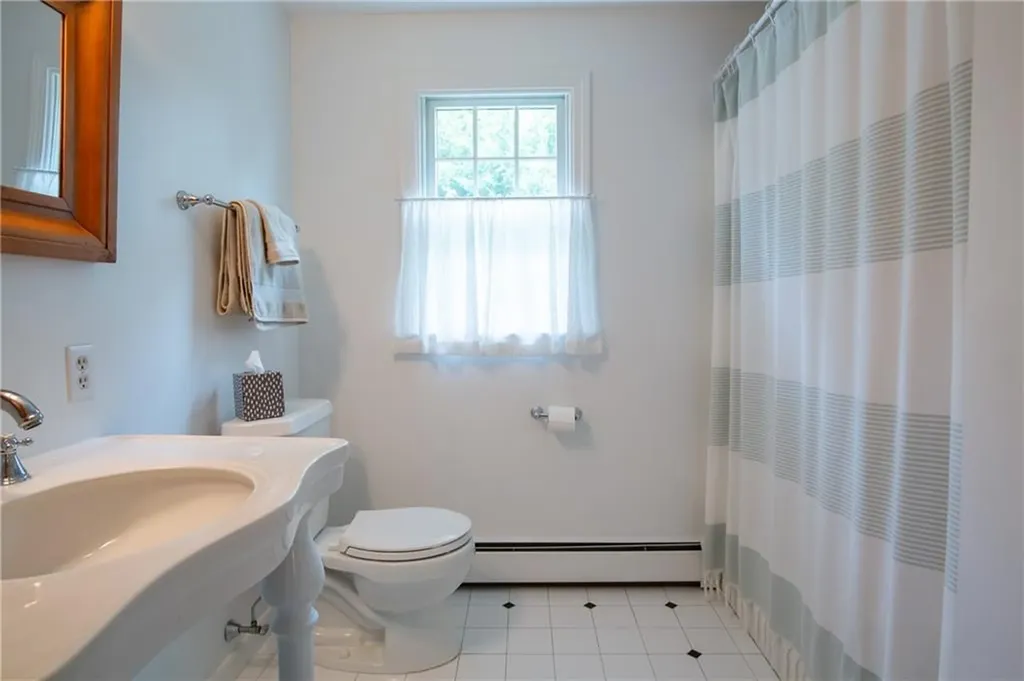 46 Harrington Avenue Portsmouth RI 02871