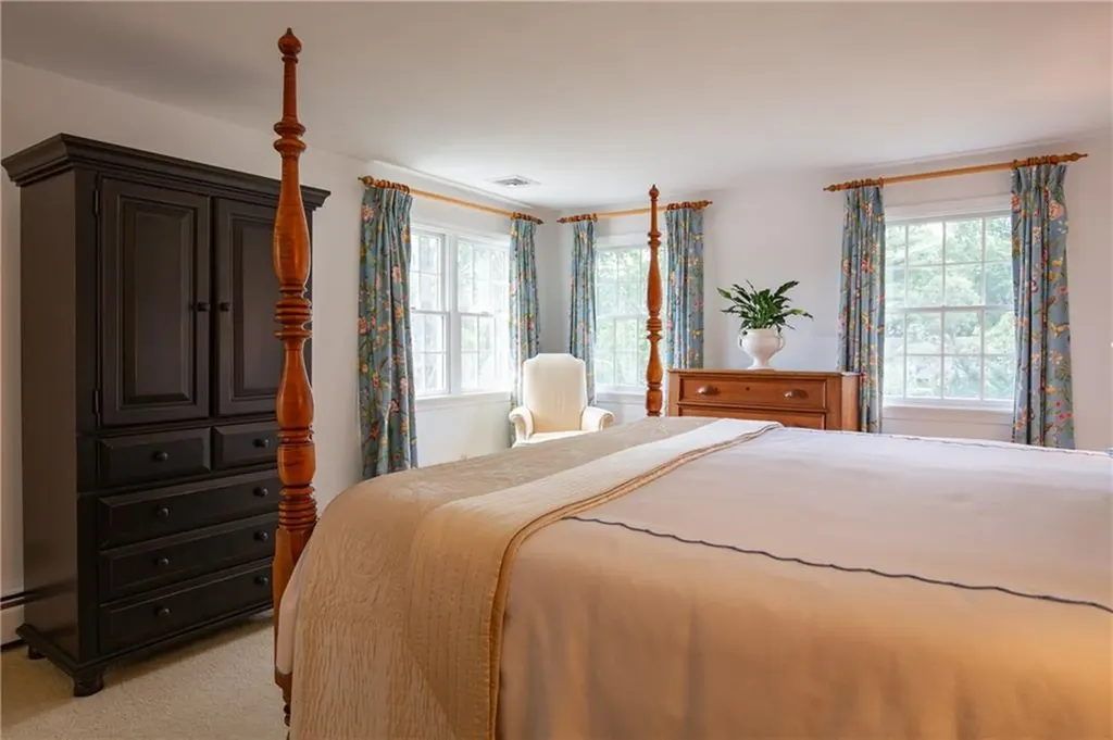 46 Harrington Avenue Portsmouth RI 02871