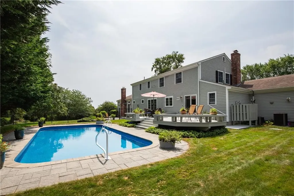 46 Harrington Avenue Portsmouth RI 02871
