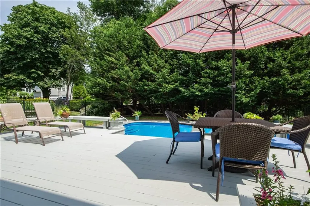 46 Harrington Avenue Portsmouth RI 02871