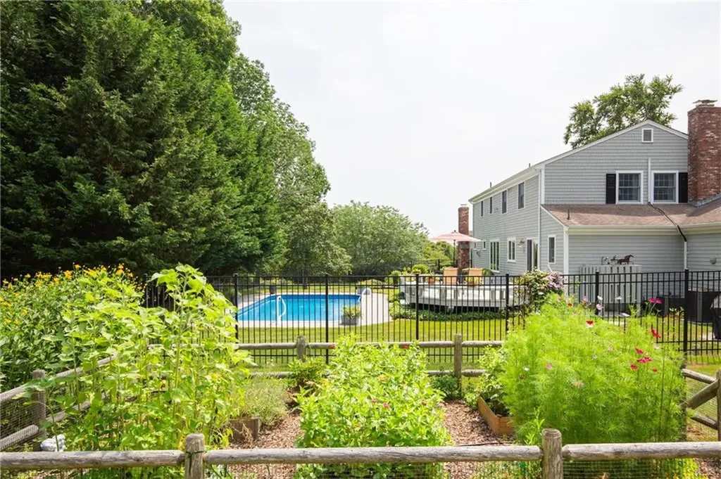 46 Harrington Avenue Portsmouth RI 02871