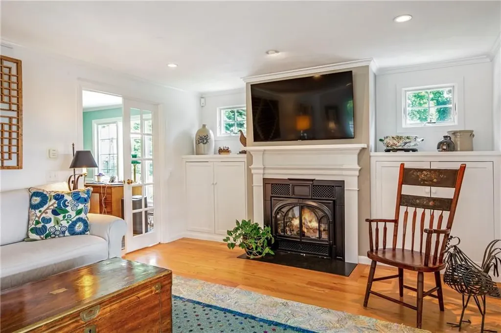 46 Harrington Avenue Portsmouth RI 02871