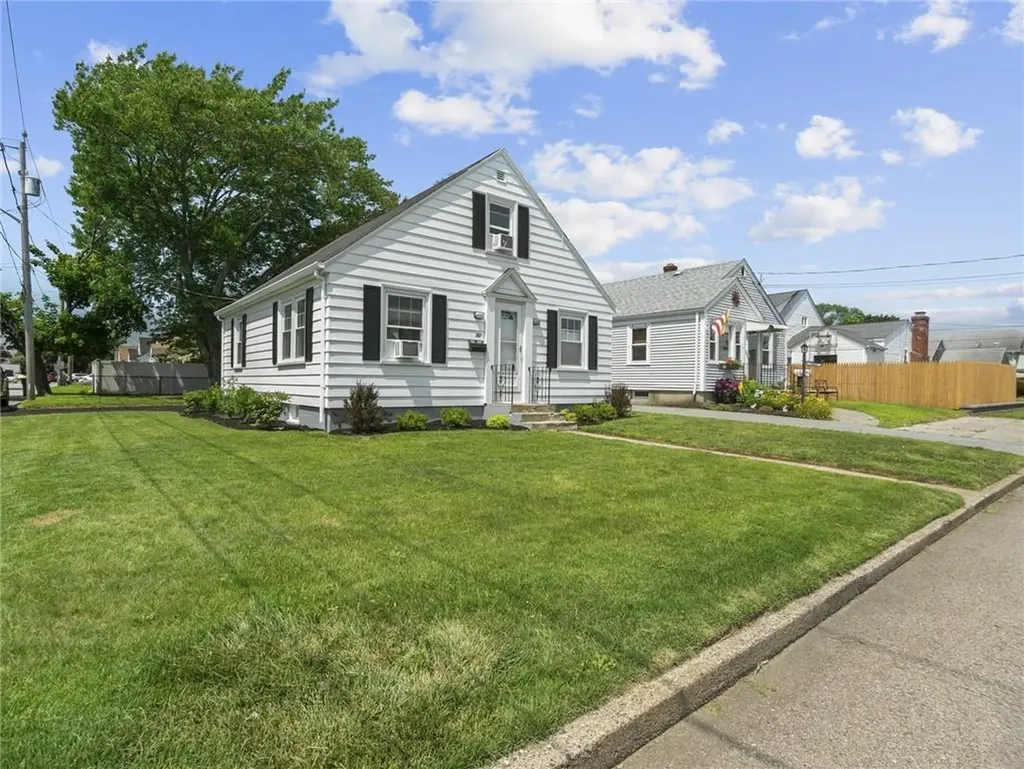 96 Packard Street Cranston RI 02910