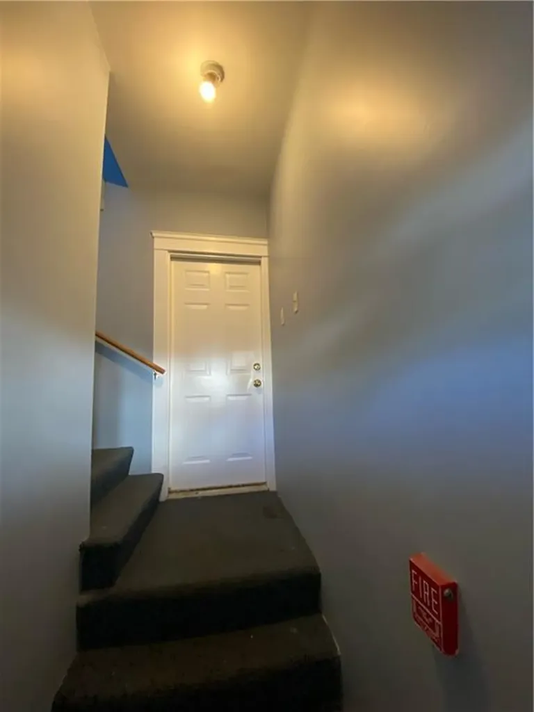 1672 Cranston Street Cranston RI 02920