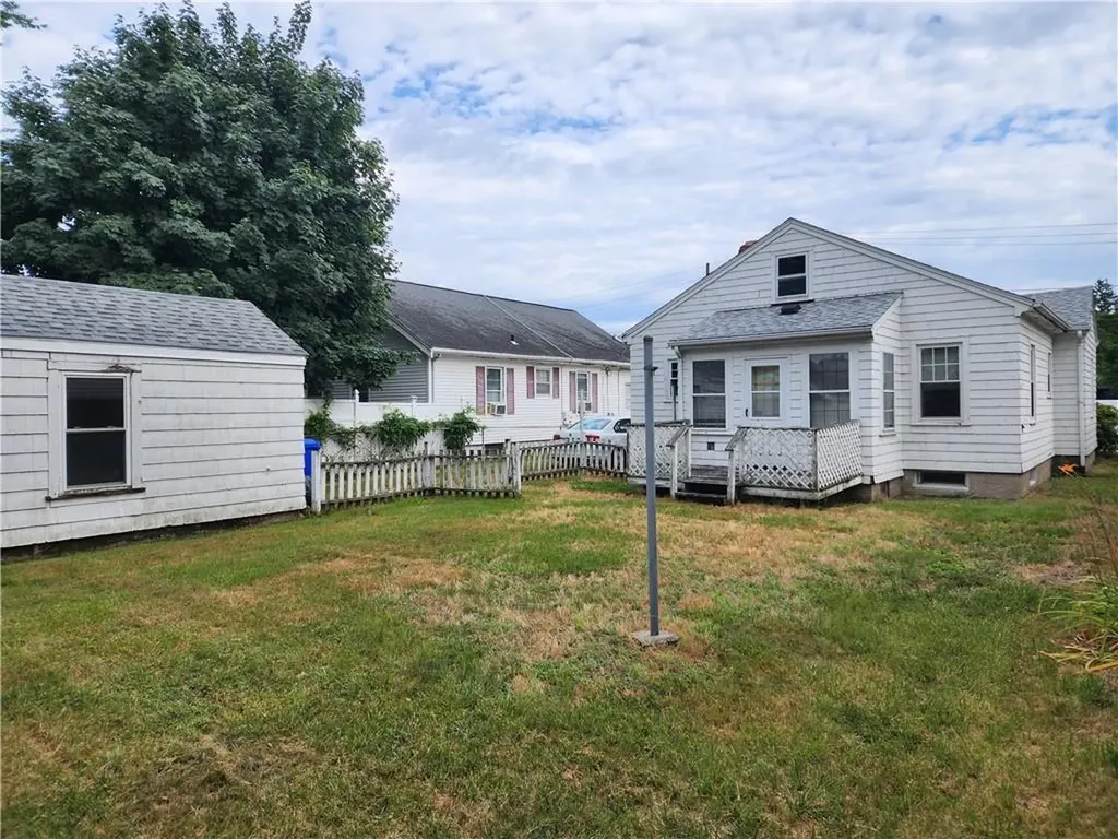 52 West Lawn Avenue Pawtucket RI 02860