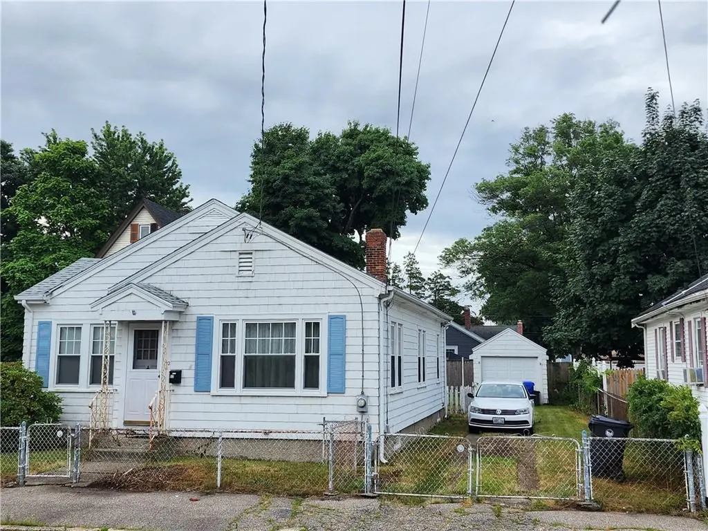52 West Lawn Avenue Pawtucket RI 02860