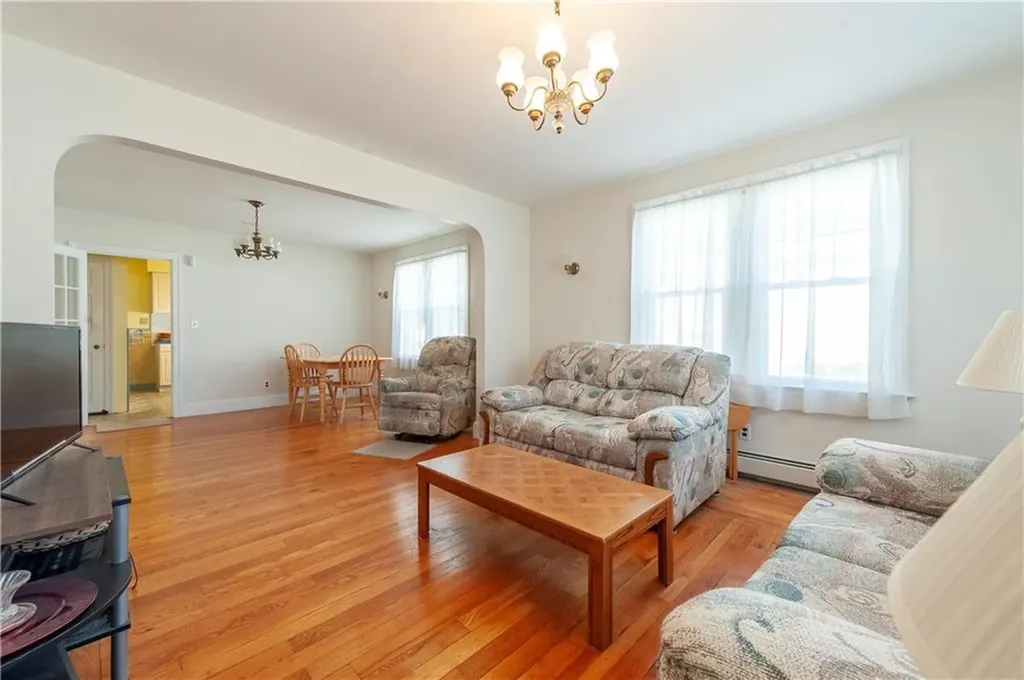 52 West Lawn Avenue Pawtucket RI 02860