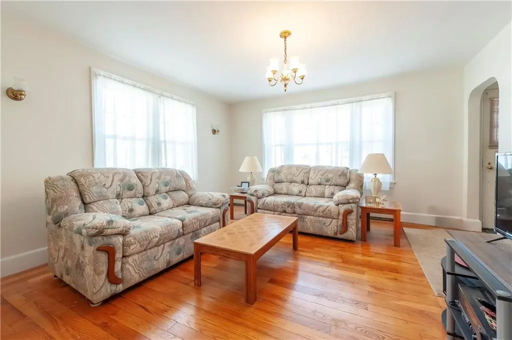 52 West Lawn Avenue Pawtucket RI 02860