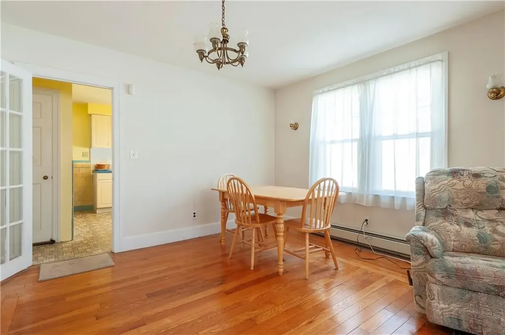 52 West Lawn Avenue Pawtucket RI 02860