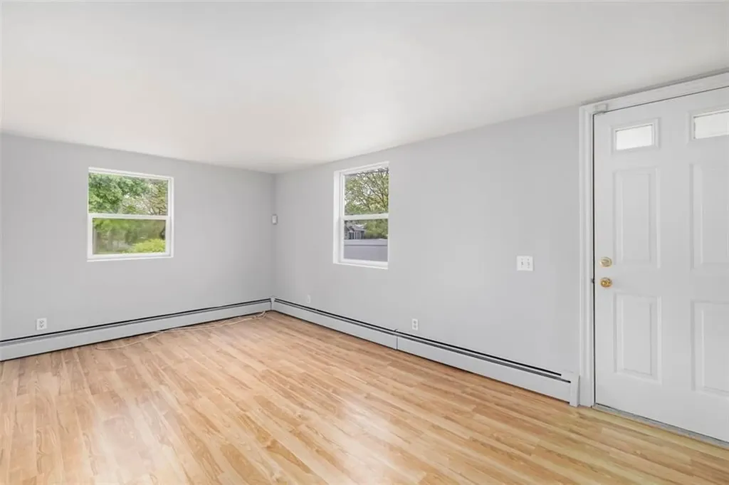 131 Morse Avenue Warwick RI 02886