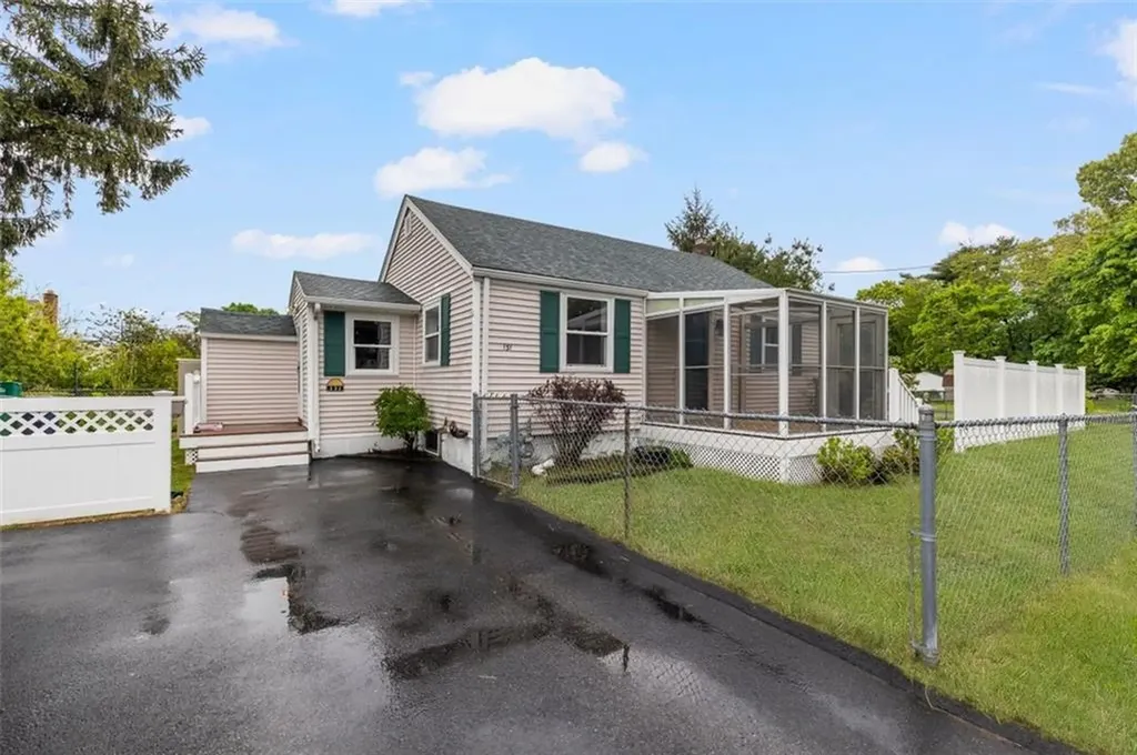 131 Morse Avenue Warwick RI 02886