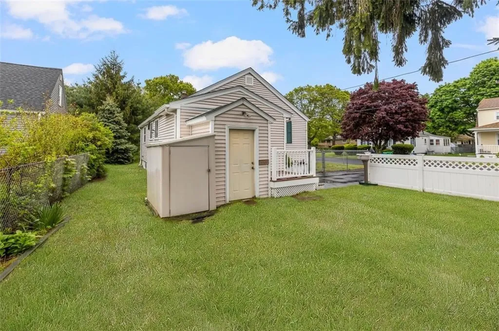 131 Morse Avenue Warwick RI 02886