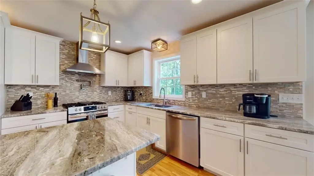 124 Johnson Road Foster RI 02825