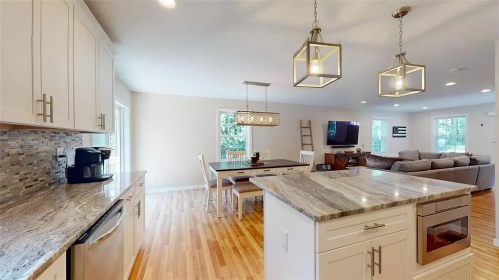 124 Johnson Road Foster RI 02825
