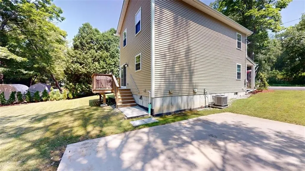 124 Johnson Road Foster RI 02825