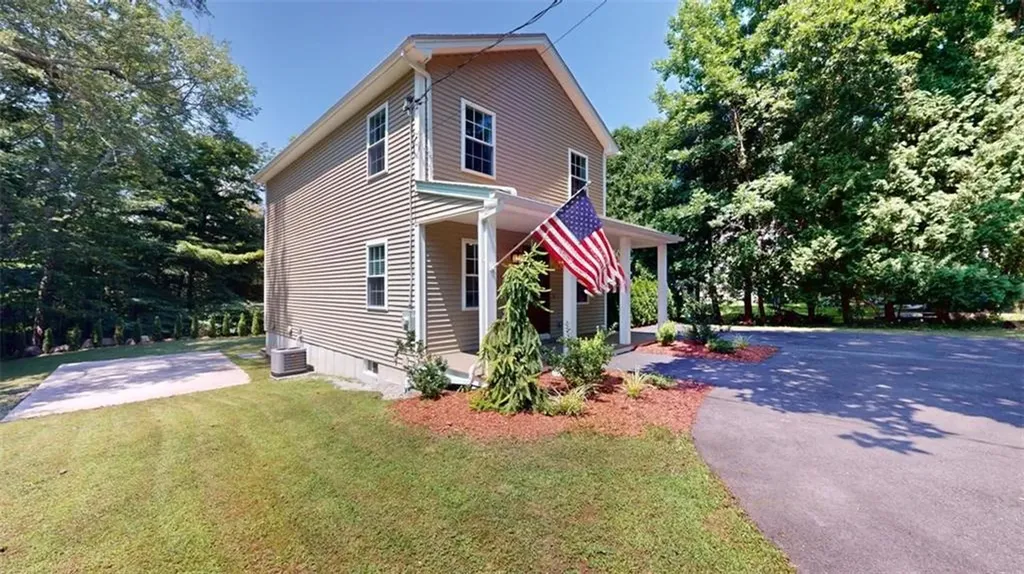 124 Johnson Road Foster RI 02825