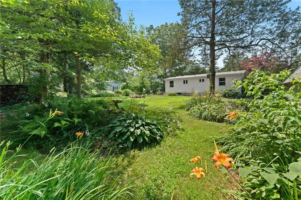 48 Cedar Grove Drive Exeter RI 02822