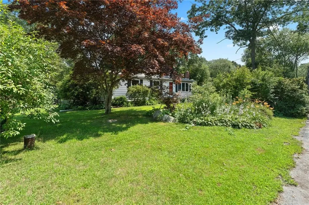 48 Cedar Grove Drive Exeter RI 02822