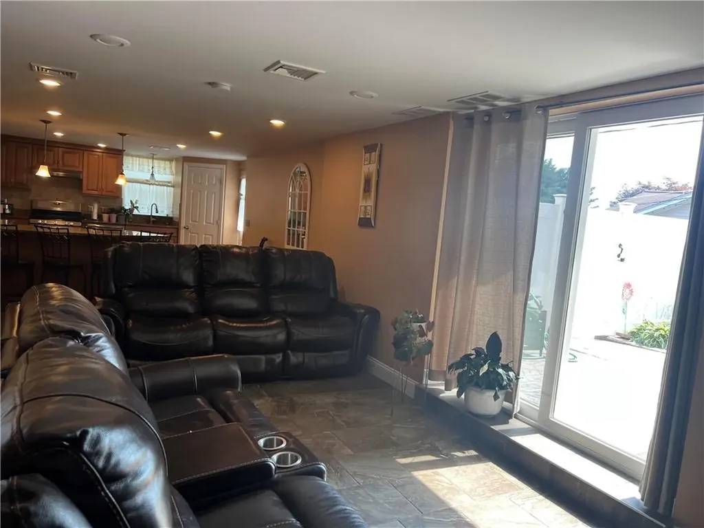 26 Kent Street Cumberland RI 02864
