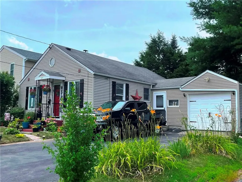 27 Napoleon Street Woonsocket RI 02895