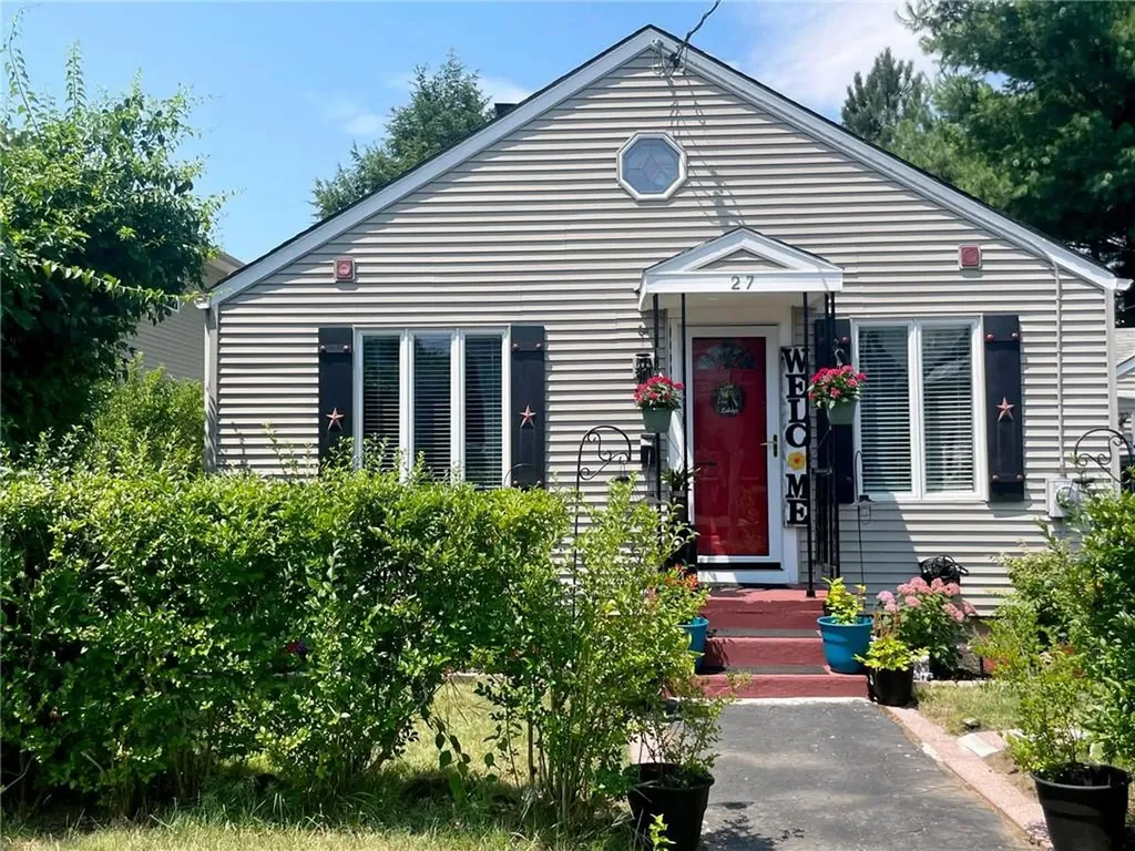 27 Napoleon Street Woonsocket RI 02895