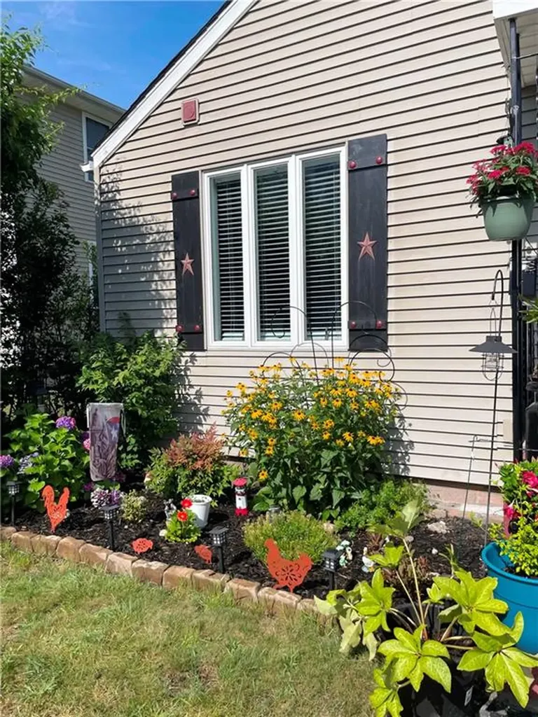 27 Napoleon Street Woonsocket RI 02895