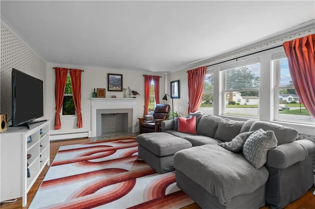 76 Sweetfern Road Warwick RI 02888