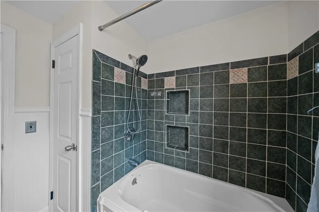 76 Sweetfern Road Warwick RI 02888