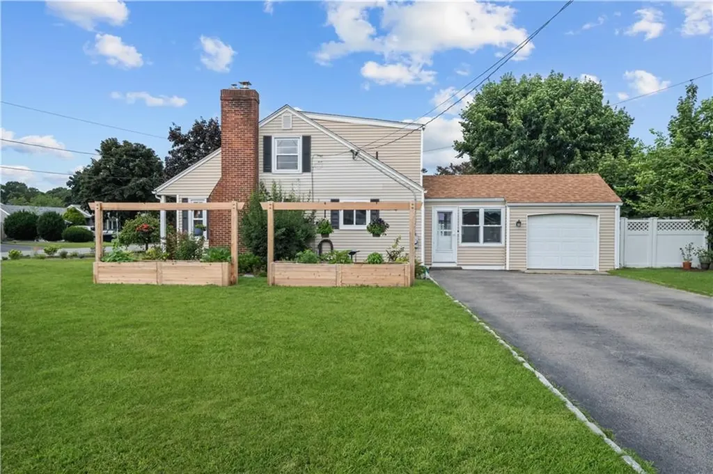 76 Sweetfern Road Warwick RI 02888