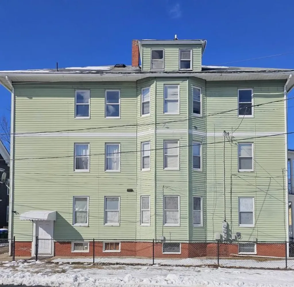 50 52 Lisbon Street Providence RI 02908