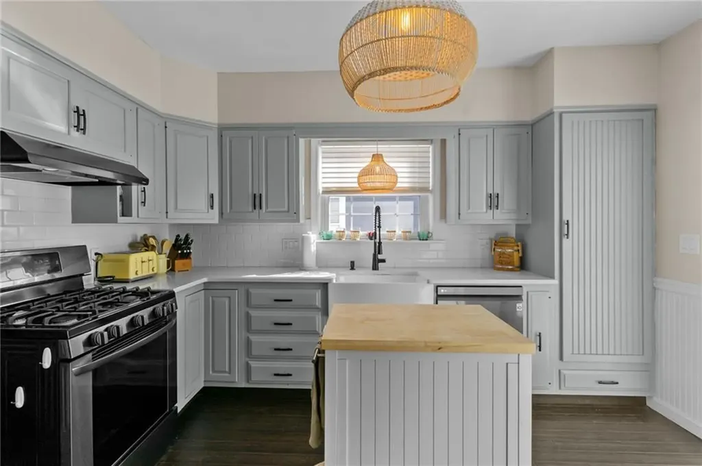 333 Norwood Avenue Warwick RI 02888
