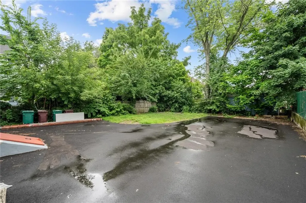 155 4th Avenue Woonsocket RI 02895