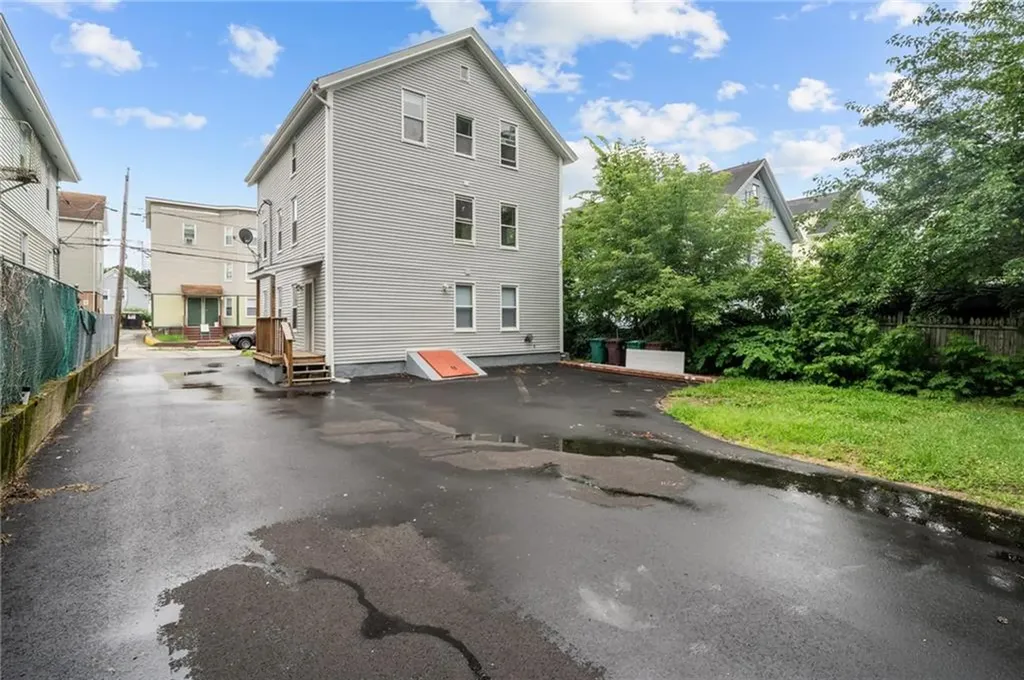 155 4th Avenue Woonsocket RI 02895