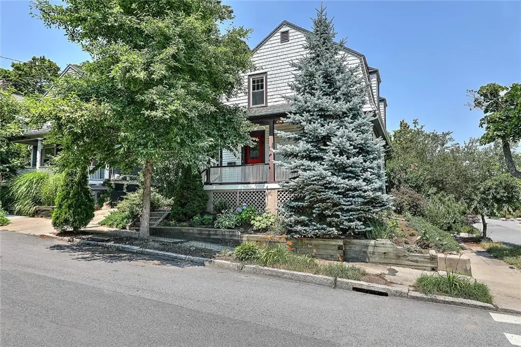 26 Fisher Street Providence RI 02906