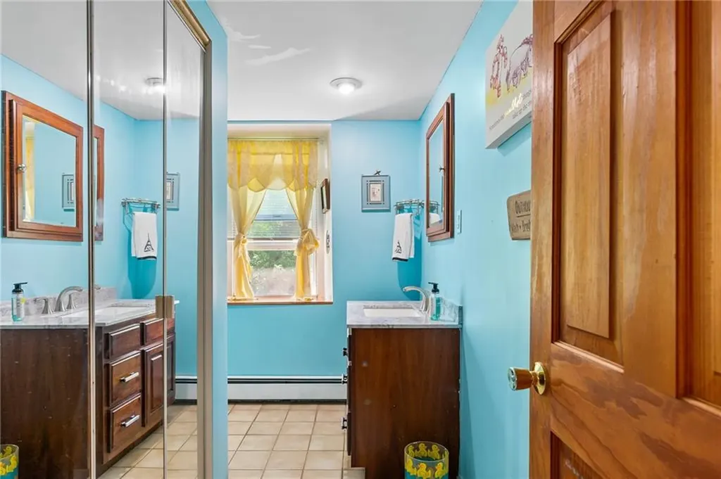 472 Central Avenue Johnston RI 02919