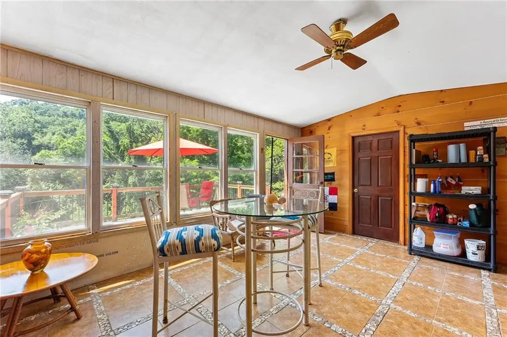 472 Central Avenue Johnston RI 02919