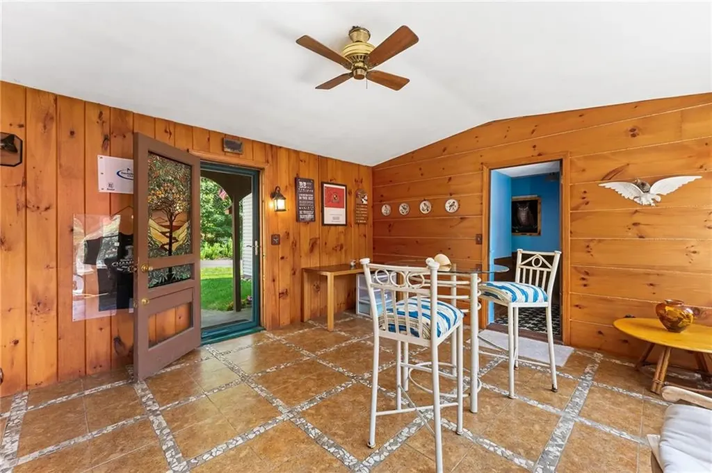 472 Central Avenue Johnston RI 02919