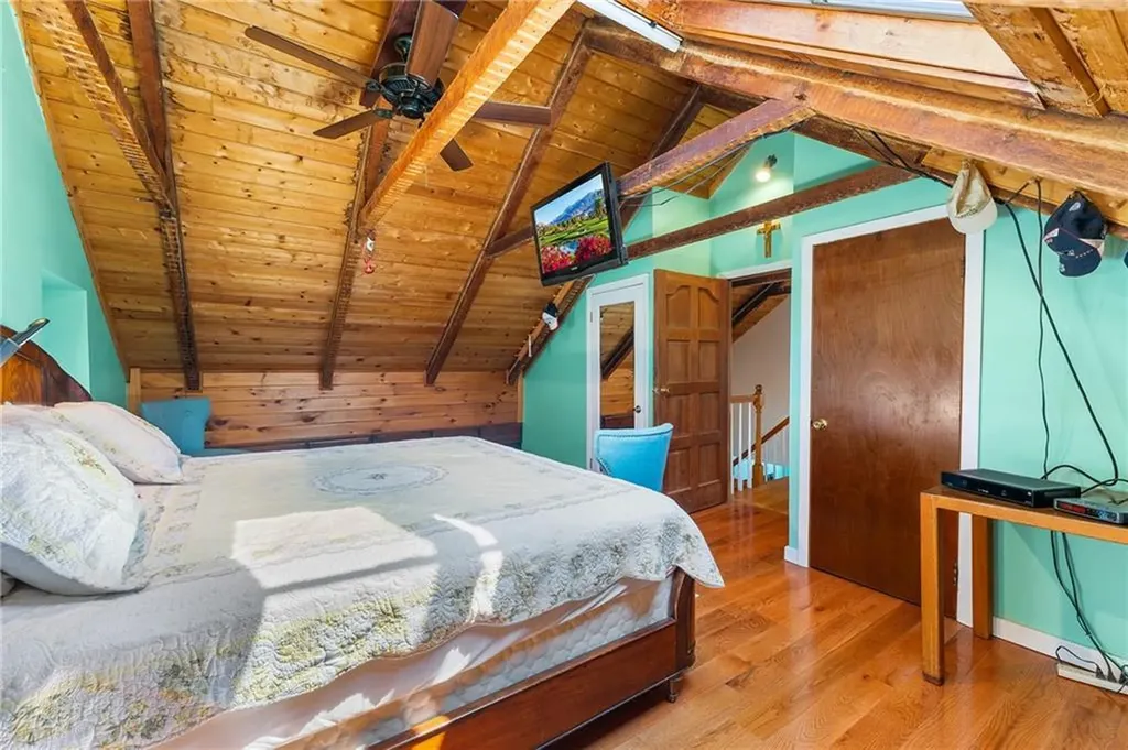 472 Central Avenue Johnston RI 02919