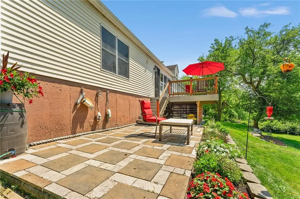 472 Central Avenue Johnston RI 02919