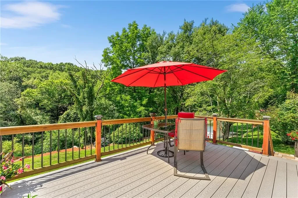 472 Central Avenue Johnston RI 02919
