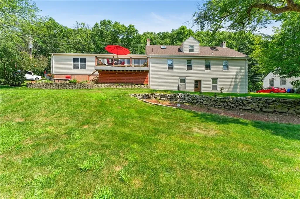 472 Central Avenue Johnston RI 02919