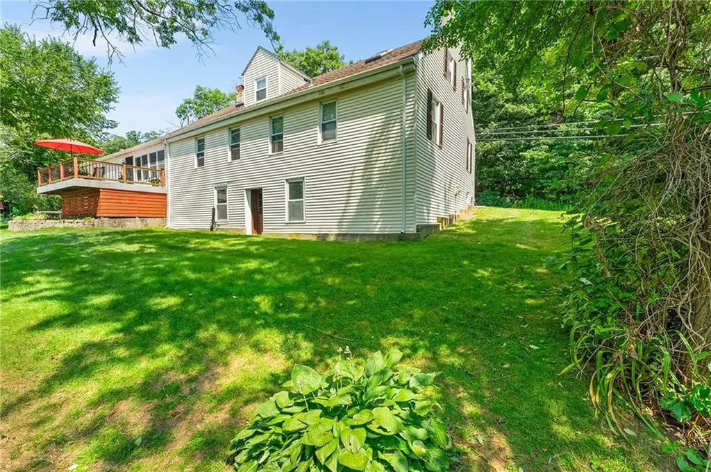 472 Central Avenue Johnston RI 02919