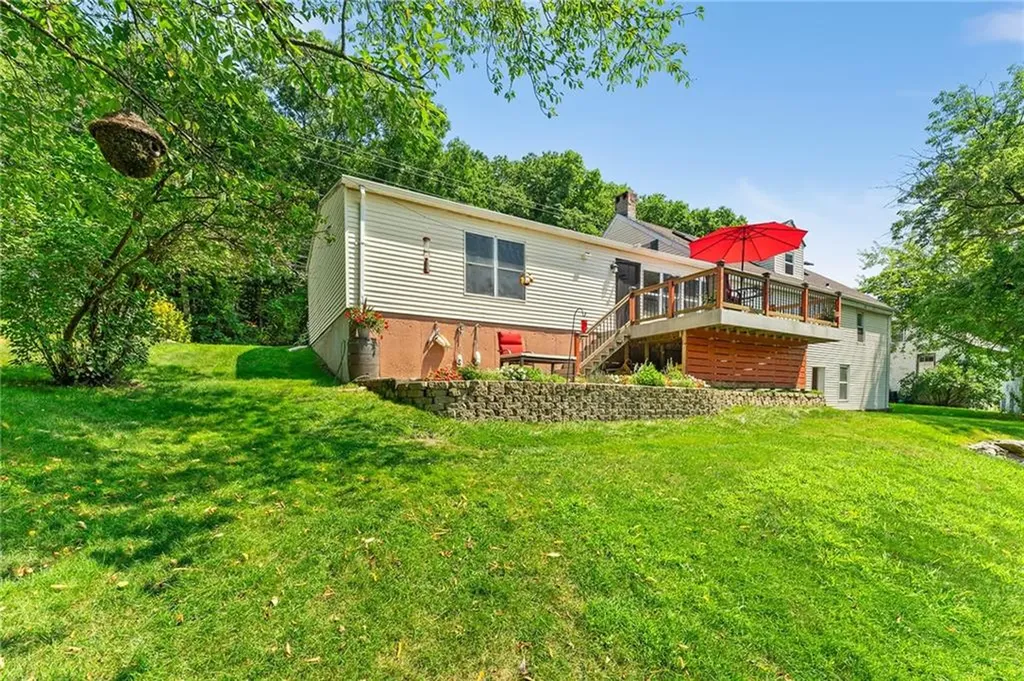 472 Central Avenue Johnston RI 02919