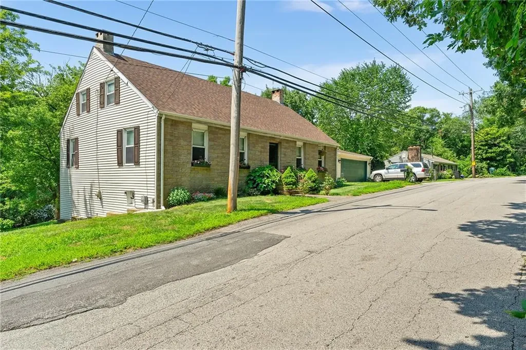 472 Central Avenue Johnston RI 02919
